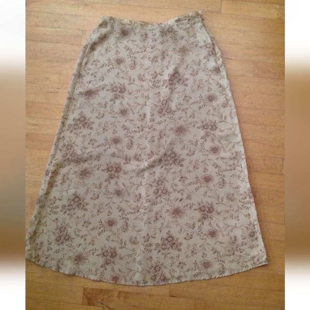Karen Scott Women's Skirt Size Medium Long Tan Floral Design